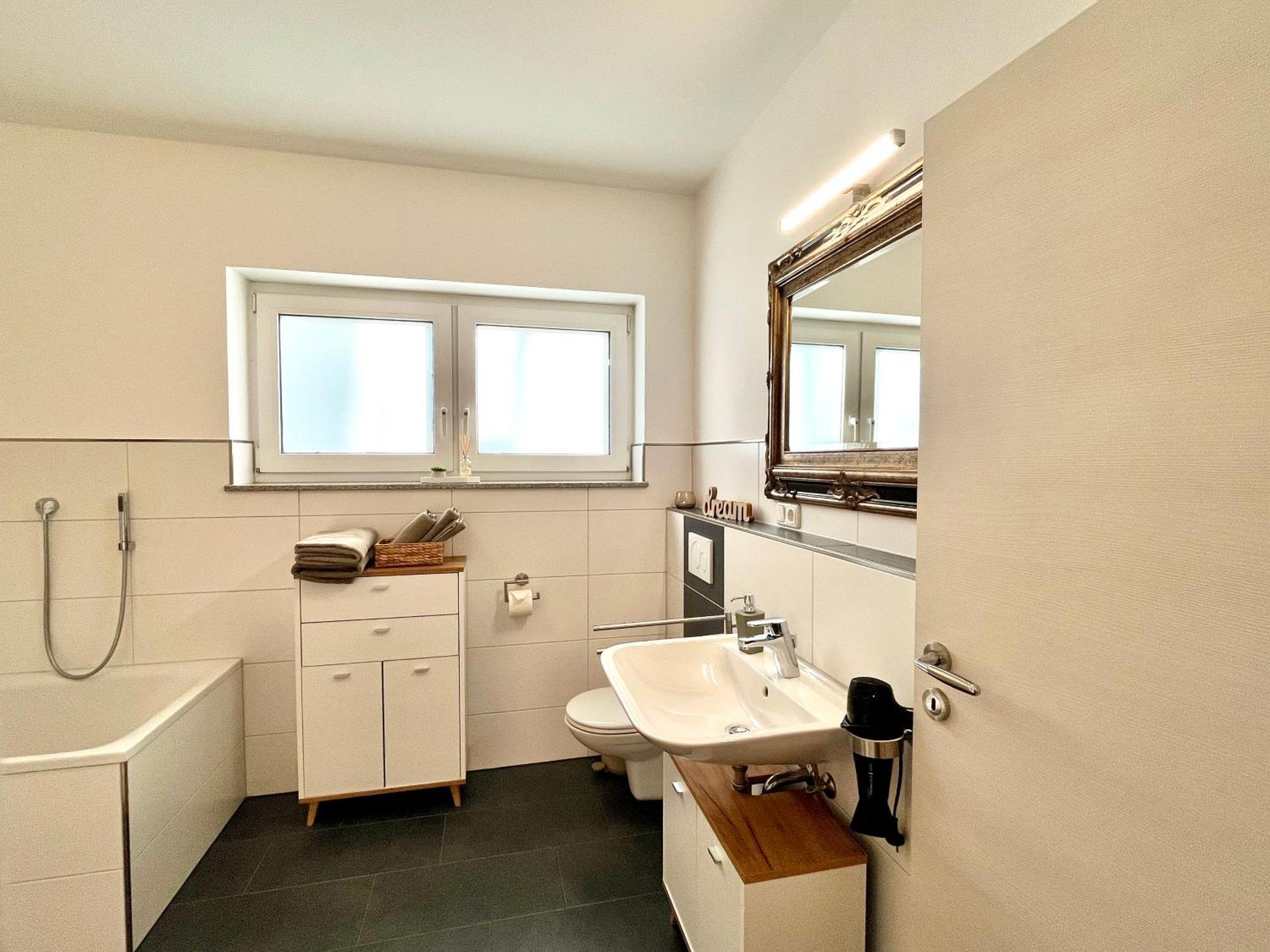Ferienwohnung Moseltraum, 1-6 Pers, Mit 3 Schlafzimmer Und Panoramabalkon Müden Kültér fotó