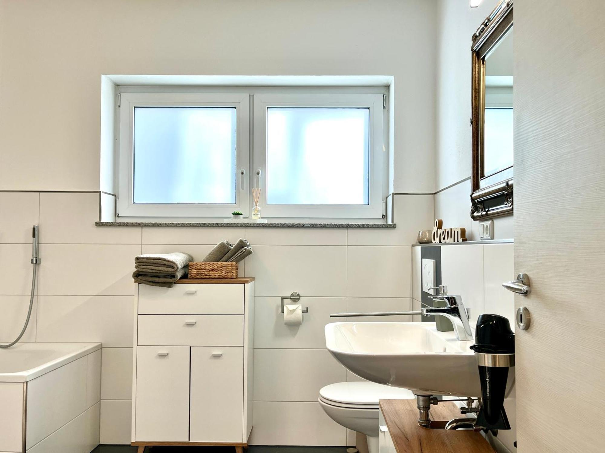 Ferienwohnung Moseltraum, 1-6 Pers, Mit 3 Schlafzimmer Und Panoramabalkon Müden Kültér fotó