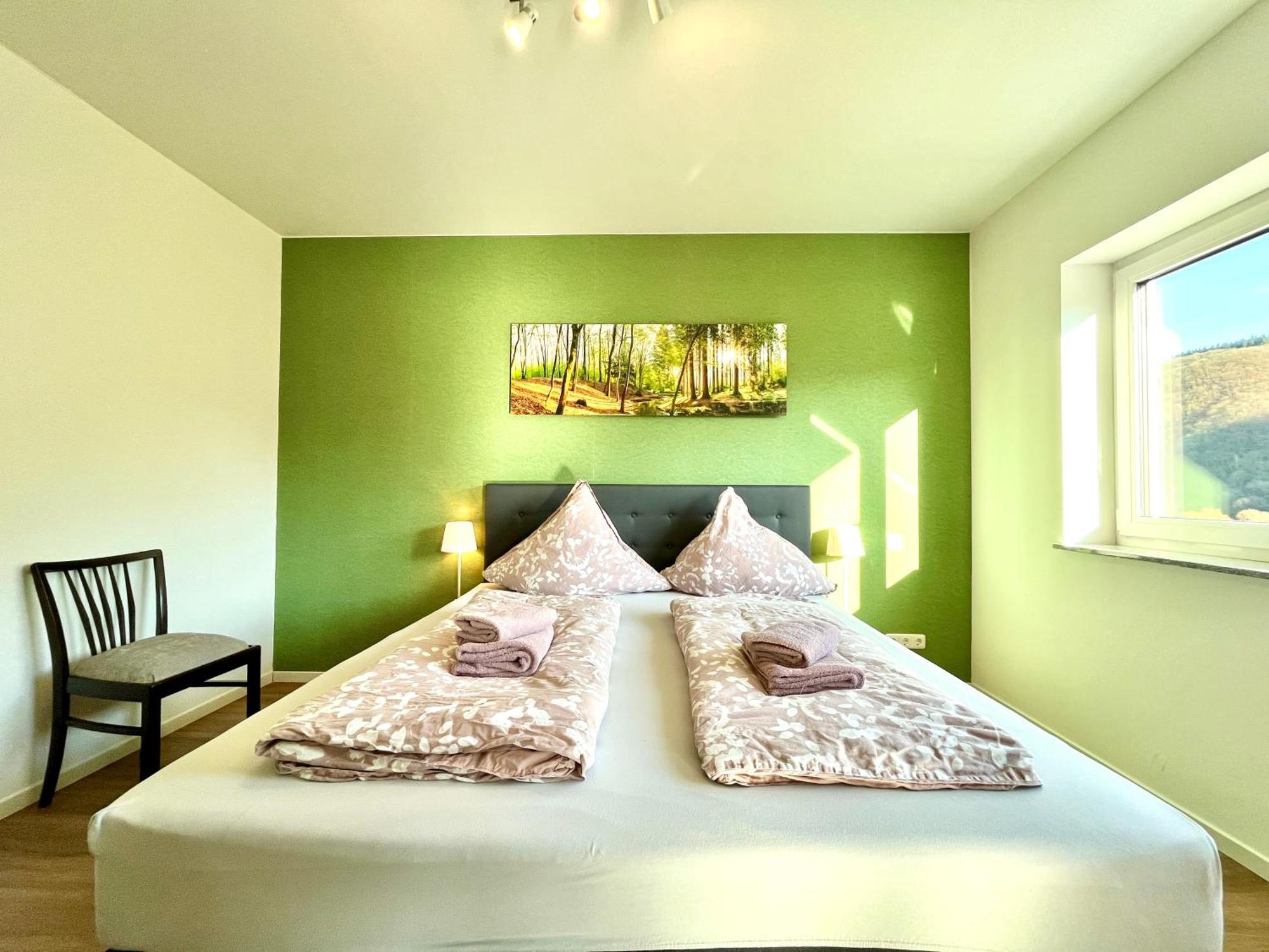 Ferienwohnung Moseltraum, 1-6 Pers, Mit 3 Schlafzimmer Und Panoramabalkon Müden Kültér fotó