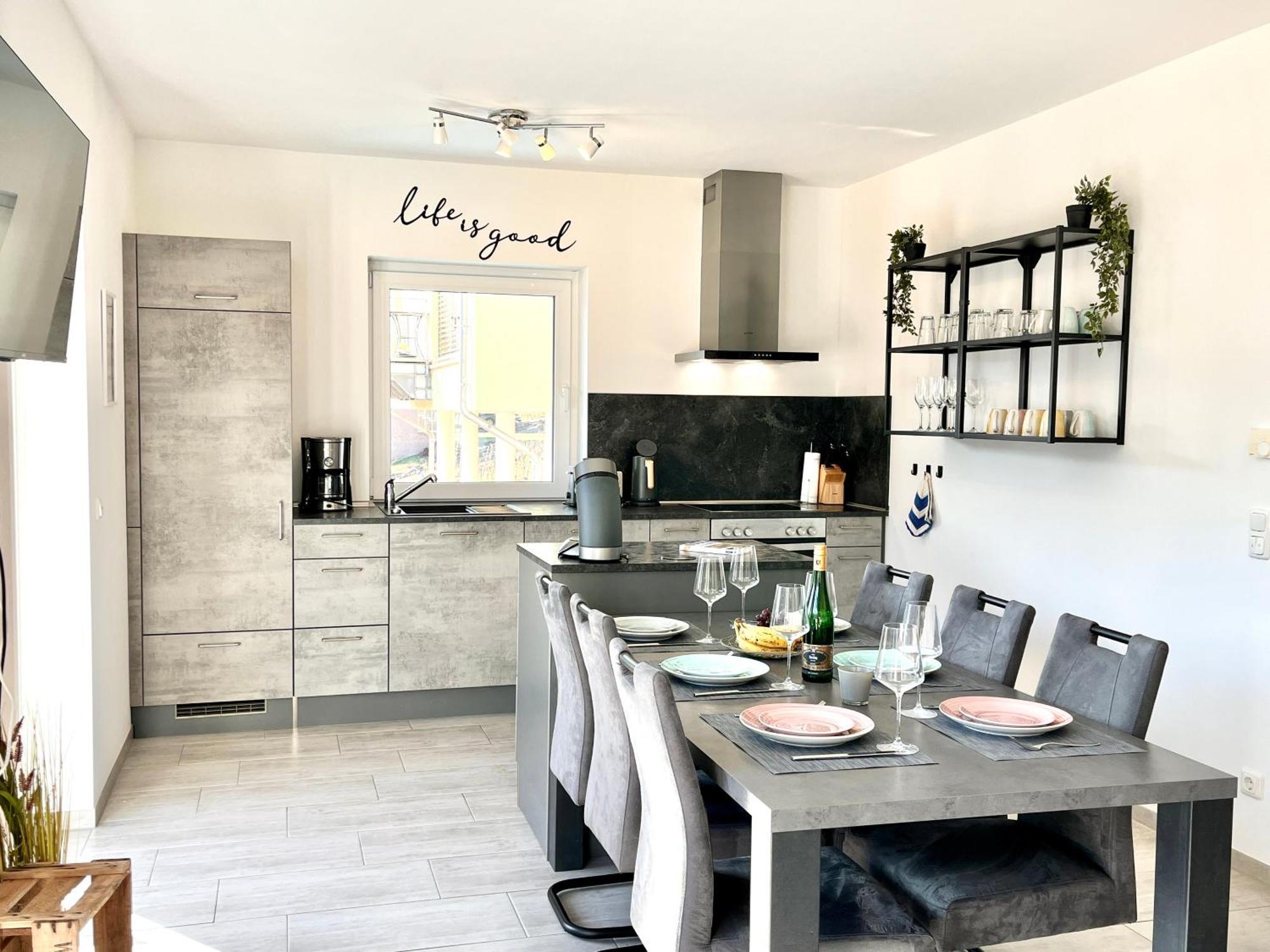 Ferienwohnung Moseltraum, 1-6 Pers, Mit 3 Schlafzimmer Und Panoramabalkon Müden Kültér fotó