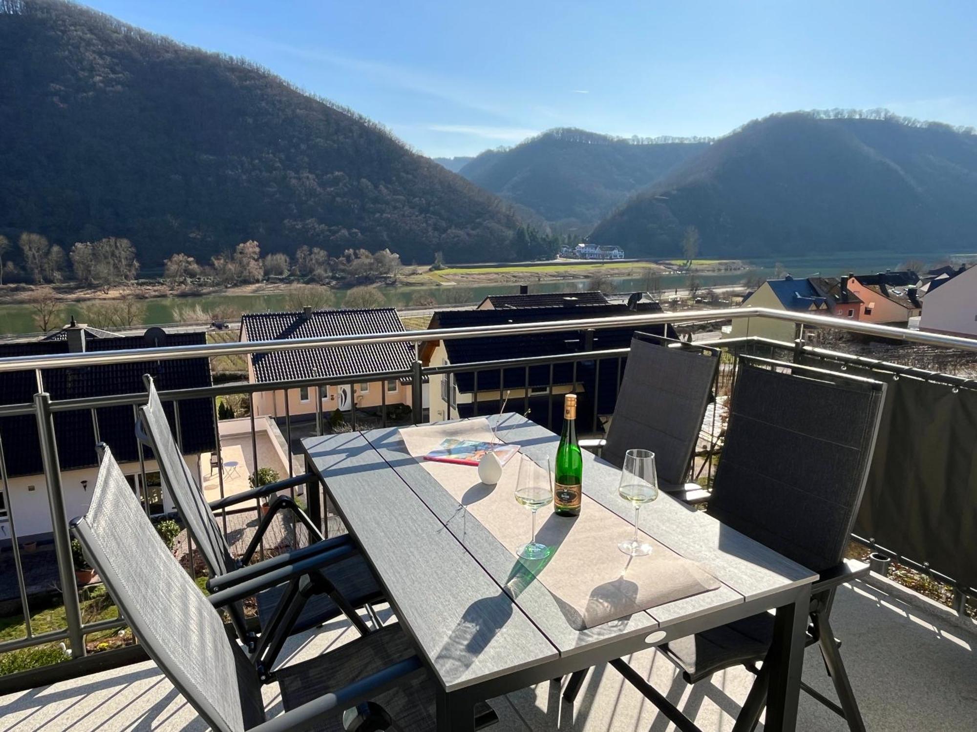 Ferienwohnung Moseltraum, 1-6 Pers, Mit 3 Schlafzimmer Und Panoramabalkon Müden Kültér fotó